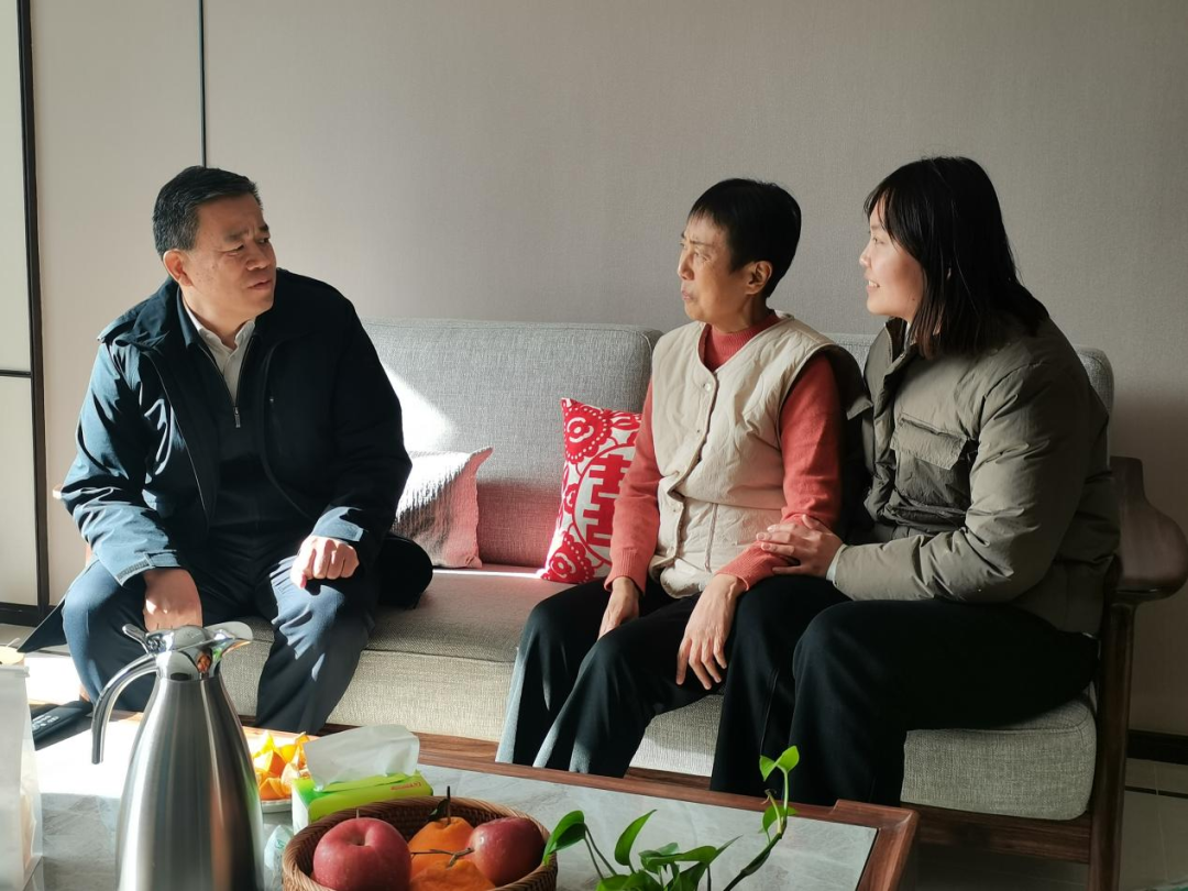 年味漸濃情更濃 劉志國走訪慰問困難黨員職工