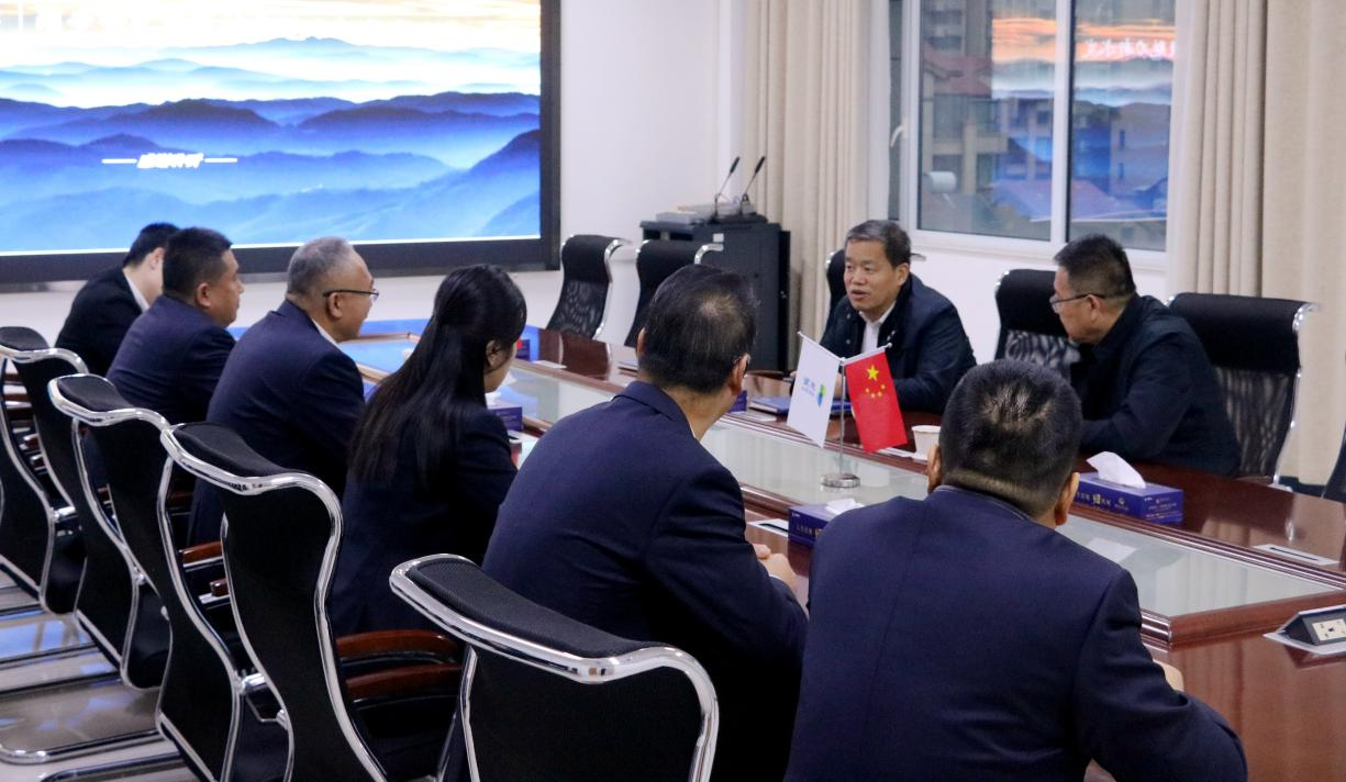 劉志國調(diào)研水發(fā)民生棗莊公司強(qiáng)調(diào)：聚焦主業(yè)謀發(fā)展 實干創(chuàng)新促轉(zhuǎn)型